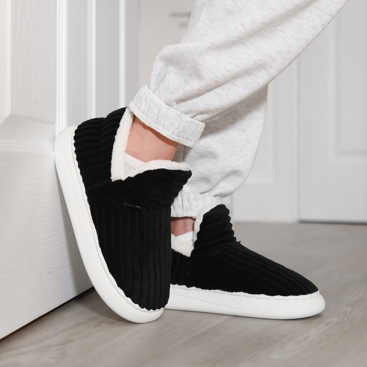 Slippers™